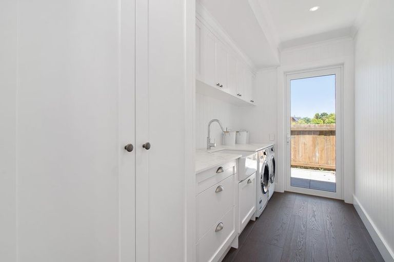 Photo of property in 14 Ridgeway Terrace, Taradale, Napier, 4112