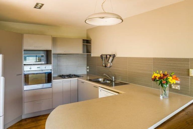 Photo of property in 22 Kiriwai Road, Paremata, Porirua, 5024