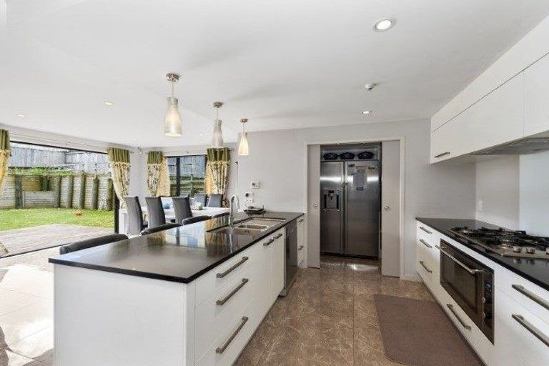 Photo of property in 35 Heathfield Avenue, Huntington, Hamilton, 3210