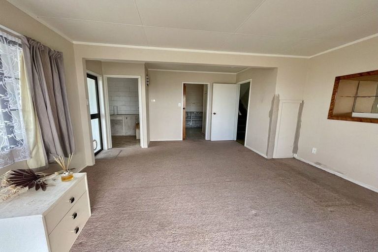 Photo of property in 61 West Hoe Heights, Orewa, 0931