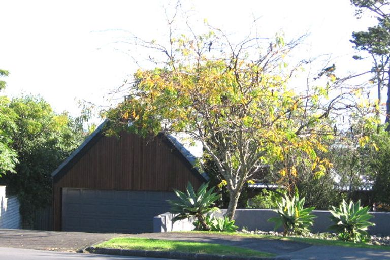 Photo of property in 61 Takutai Avenue, Half Moon Bay, Auckland, 2012
