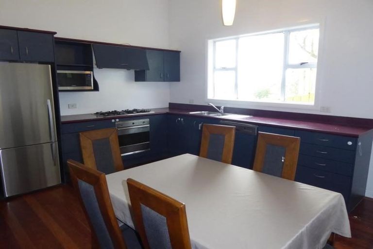 Photo of property in 35 Fraser Avenue, Johnsonville, Wellington, 6037