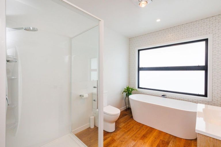 Photo of property in 3 Atlantic Drive, Fitzherbert, Palmerston North, 4410