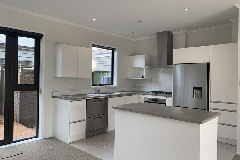 Photo of property in 27 Saltmarsh Road, Hobsonville, Auckland, 0616