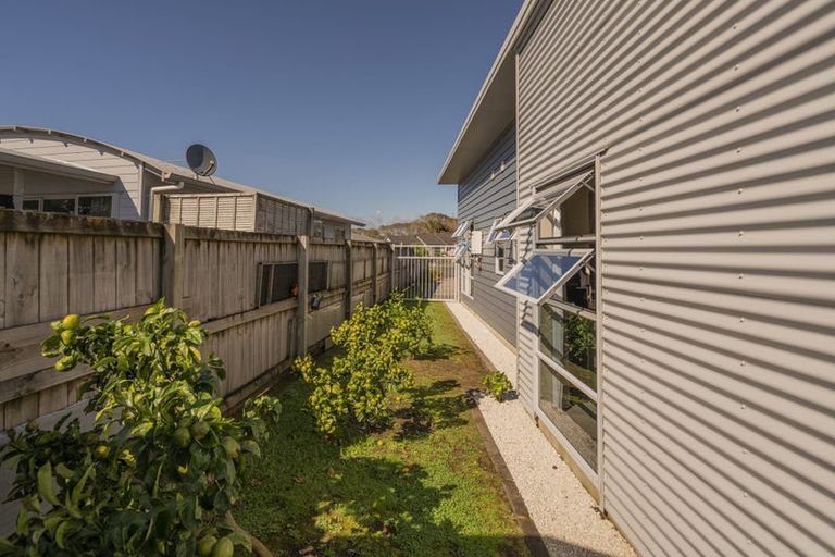 Photo of property in 8 Dotterel Place, Whitianga, 3510