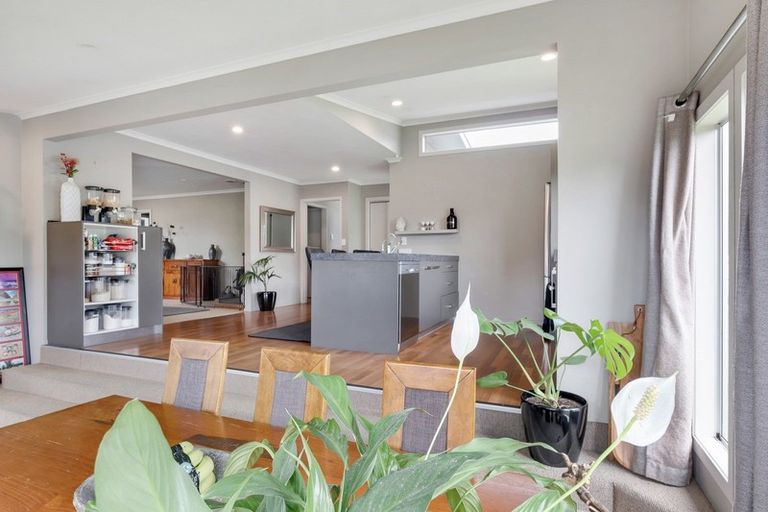 Photo of property in 541 Richmond Road, Lepperton, New Plymouth, 4373