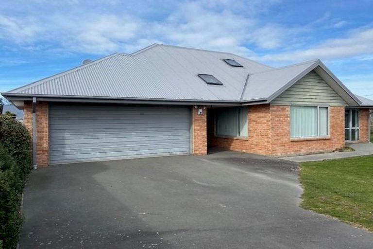 Photo of property in 34 Sycamore Close, Rangiora, 7400