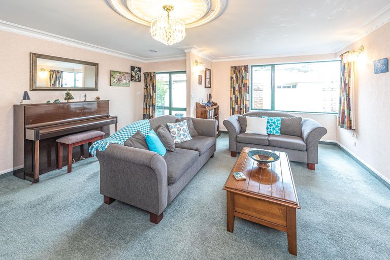 Photo of property in 31 Kakaho Drive, Tawhero, Whanganui, 4501