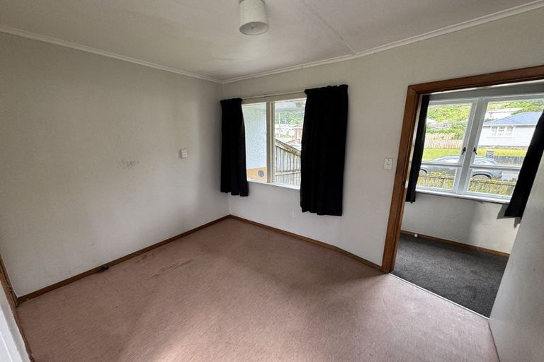 Photo of property in 7 Wainhouse Street, Stokes Valley, Lower Hutt, 5019
