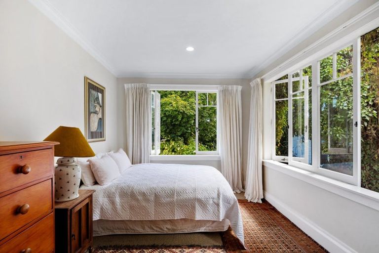 Photo of property in 16 Reynolds Road, Havelock North, 4130