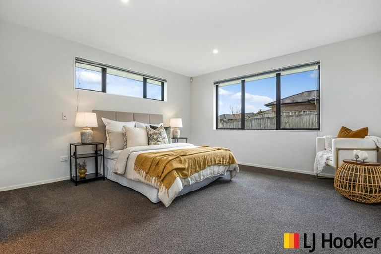 Photo of property in 15 Parkgrove Crescent, Pokeno, 2402