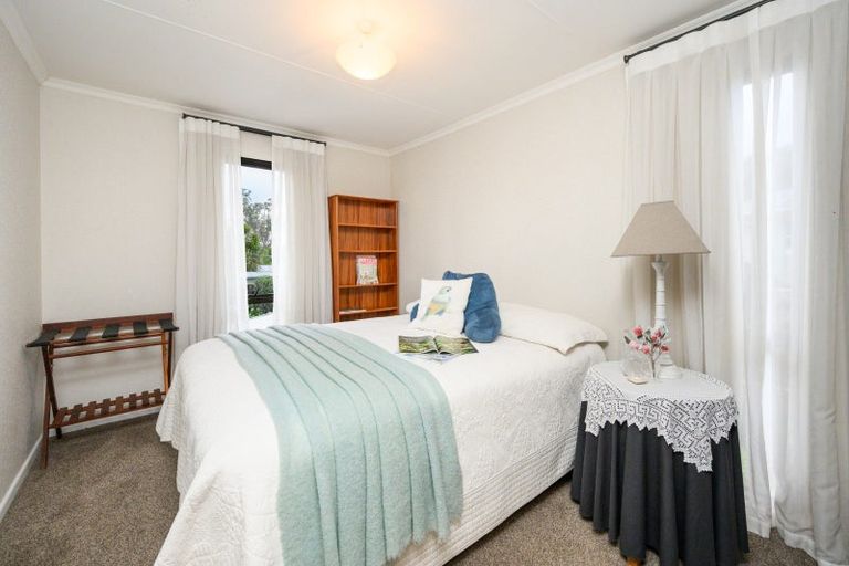 Photo of property in 19 Ashburn Lane, Awapuni, Palmerston North, 4412
