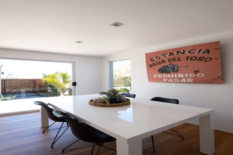 Photo of property in 10 Doralto Road, Frankleigh Park, New Plymouth, 4310