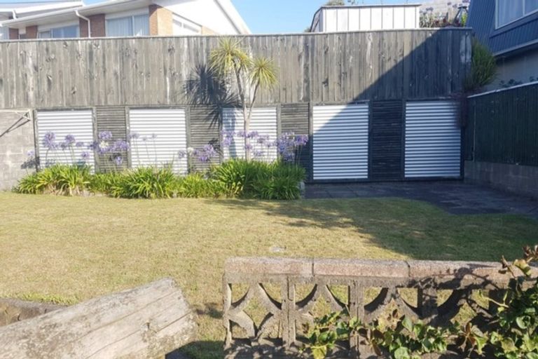 Photo of property in 32 Crownhill Street, Spotswood, New Plymouth, 4310