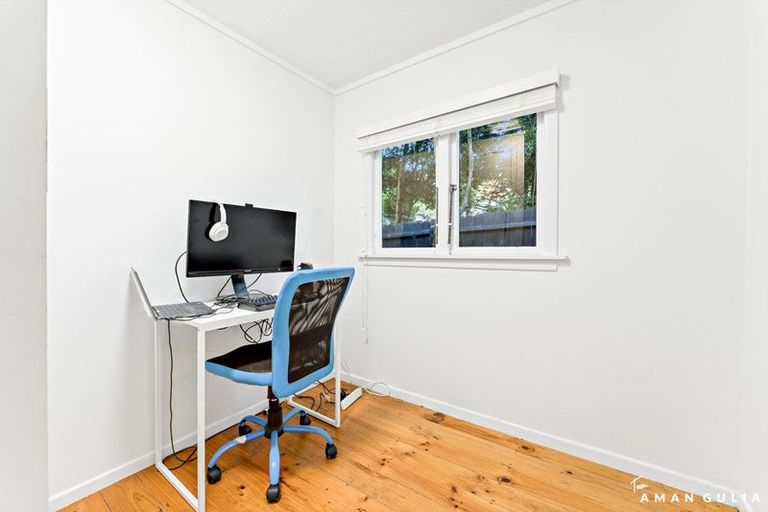 Photo of property in 78 Waima Crescent, Titirangi, Auckland, 0604