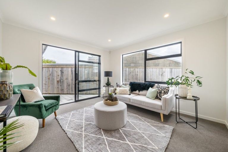 Photo of property in 8 Tarata Lane, Avalon, Lower Hutt, 5011