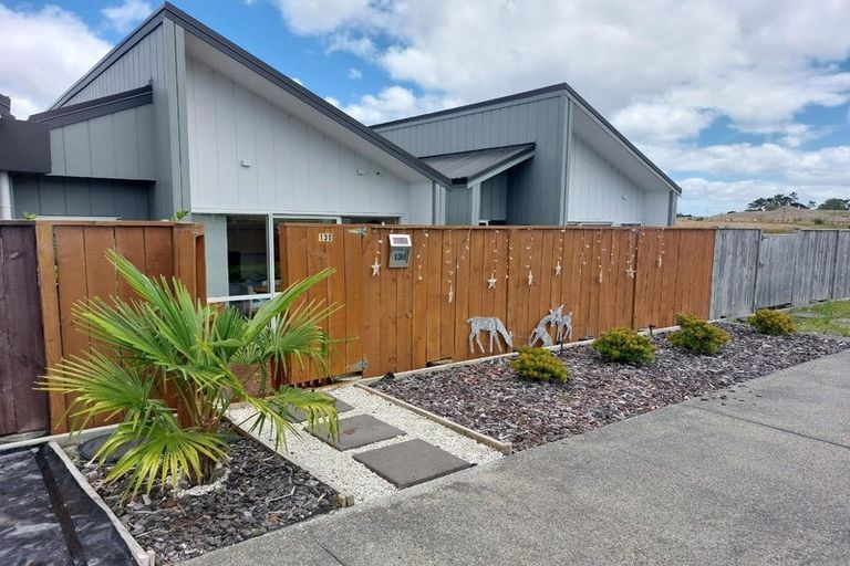 Photo of property in 130 Tarapuka Road, Westgate, Auckland, 0814