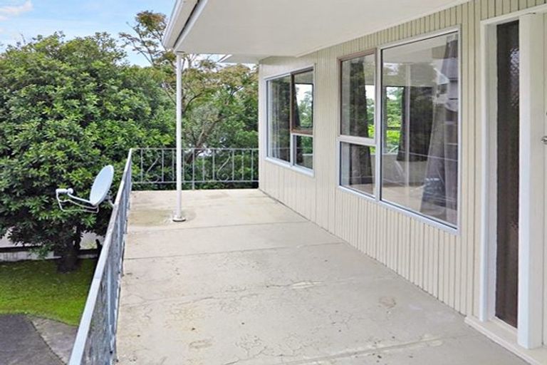 Photo of property in 2/12 Lydia Avenue, Northcote, Auckland, 0627
