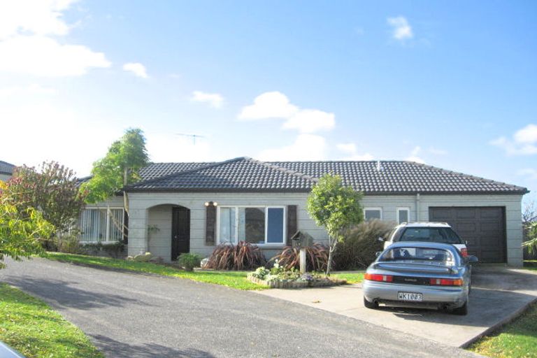 Photo of property in 17 Senator Drive, Manurewa, Auckland, 2105
