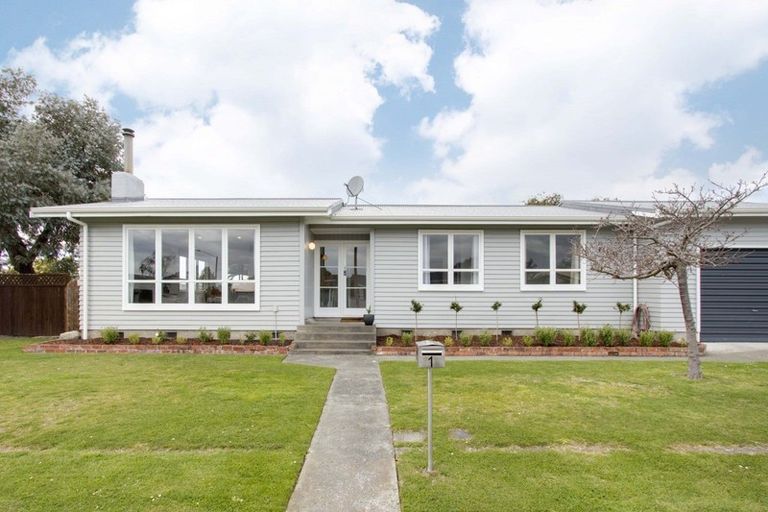 Photo of property in 1 Jellicoe Place, Tamatea, Napier, 4112