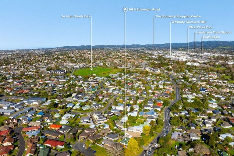Photo of property in 209b Edmonton Road, Te Atatu South, Auckland, 0610