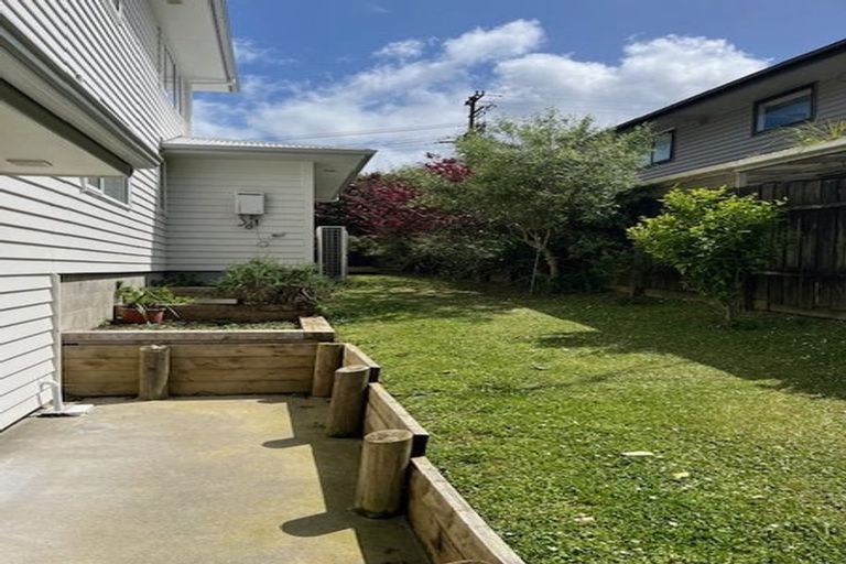 Photo of property in 12 Marae Road, Greenhithe, Auckland, 0632