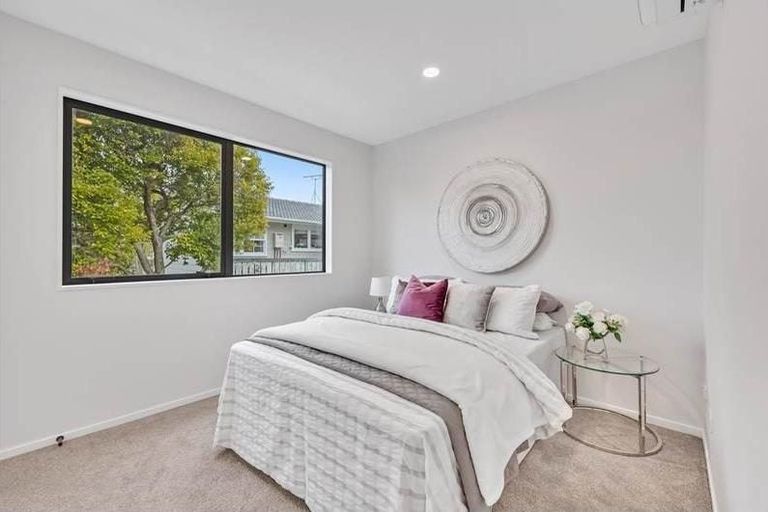 Photo of property in 25b Lavery Place, Sunnynook, Auckland, 0632