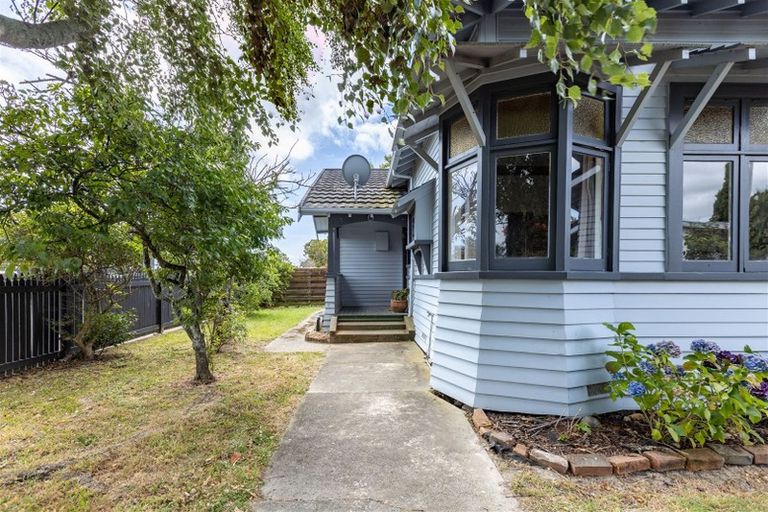 Photo of property in 7 Pirie Street, Palmerston North, 4410