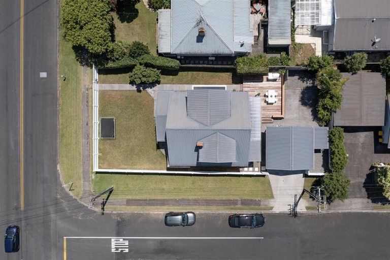 Photo of property in 86 Astley Avenue, New Lynn, Auckland, 0600