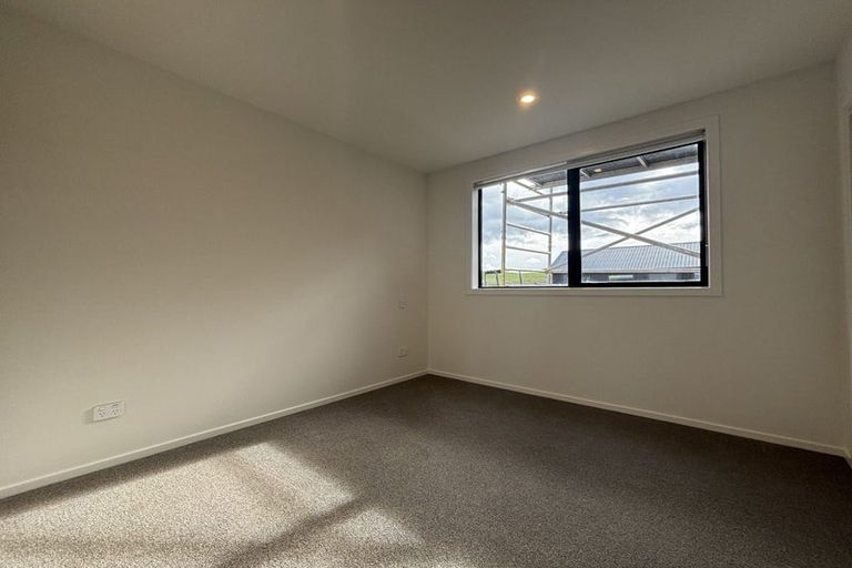 Photo of property in 37 Shelduck Road, Jacks Point, 9371