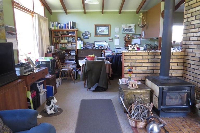 Photo of property in 10 Siegerts Road, Kimbell, Fairlie, 7987