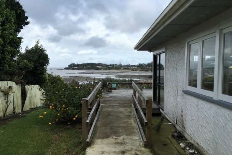 Photo of property in 12 Moana Road, Tinopai, Matakohe, 0593