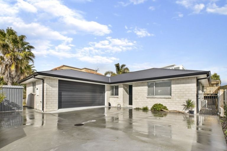 Photo of property in 1040b Papamoa Beach Road, Papamoa Beach, Papamoa, 3118