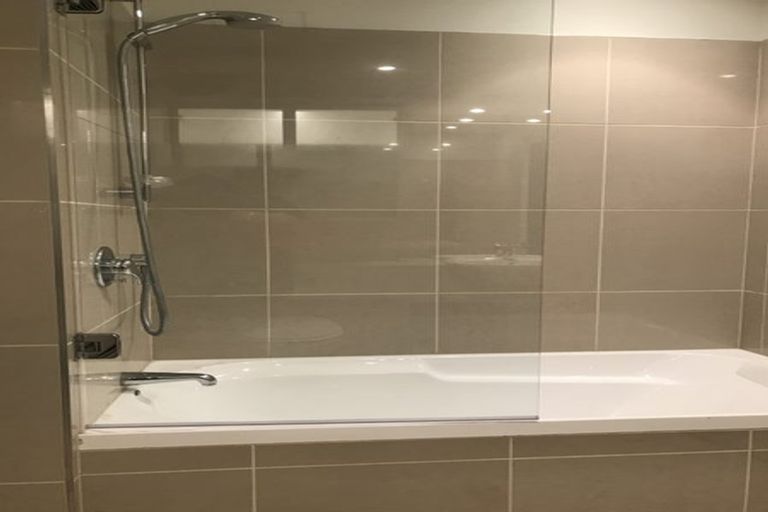 Photo of property in Oxleys Rock Apartments, 503/6 London Quay, Picton, 7220