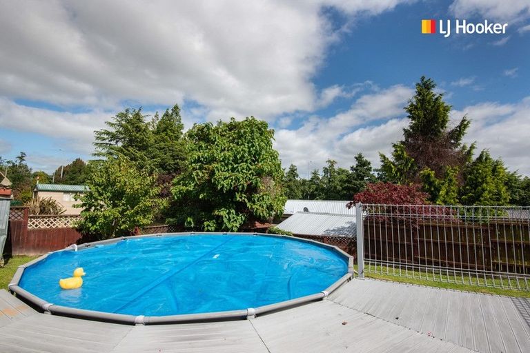 Photo of property in 17 Braeside, Kinmont Park, Mosgiel, 9024