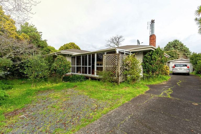 Photo of property in 101 Botany Road, Botany Downs, Auckland, 2010