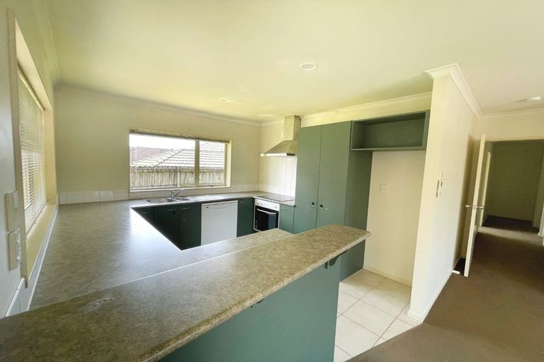 Photo of property in 28 Raphoe Road, Flat Bush, Auckland, 2019