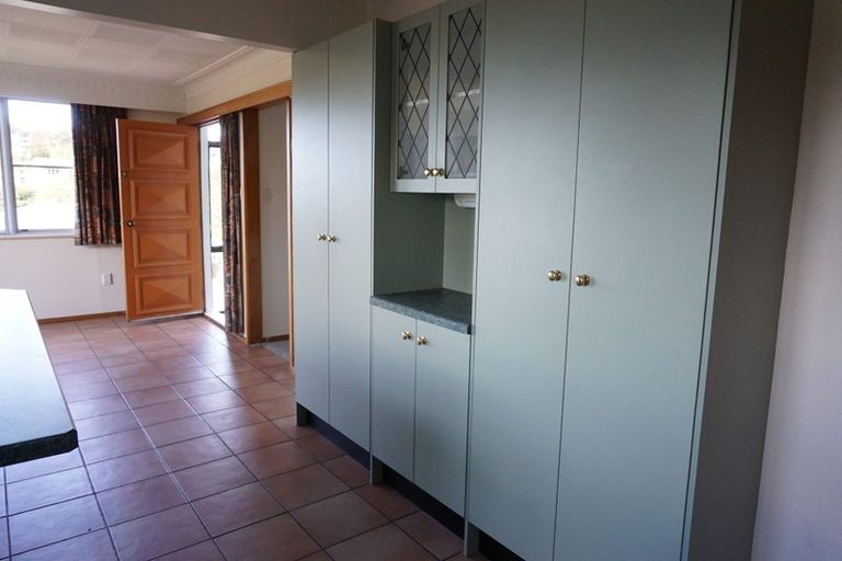 Photo of property in 17 Pioneer Crescent, Helensburgh, Dunedin, 9010