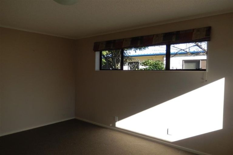 Photo of property in 6a Ropiha Street, Fitzroy, New Plymouth, 4312