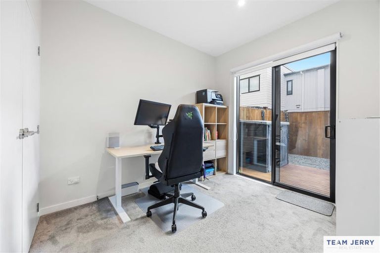 Photo of property in 47 Whare Kauri Road, Papakura, 2110