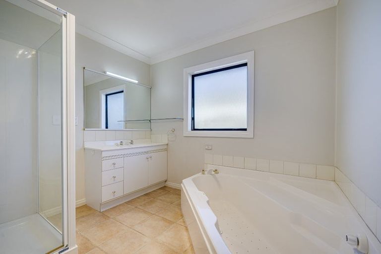 Photo of property in 71 Avenue Road, Greenmeadows, Napier, 4112