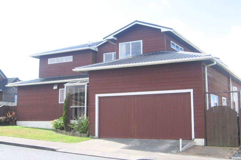 Photo of property in 4 Ashton Fitchett Drive, Brooklyn, Wellington, 6021