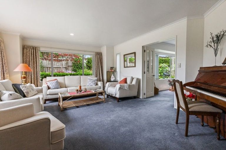 Photo of property in 2 Landing Drive, Albany, Auckland, 0632