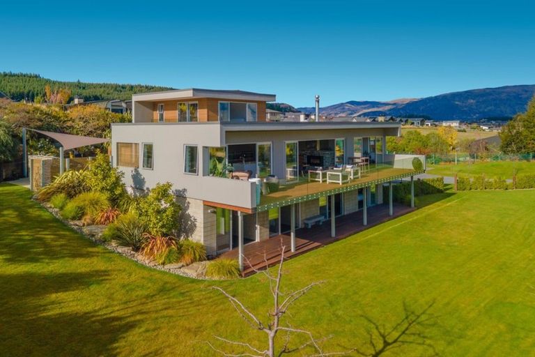 Photo of property in 27 Ridgecrest, Wanaka, 9305