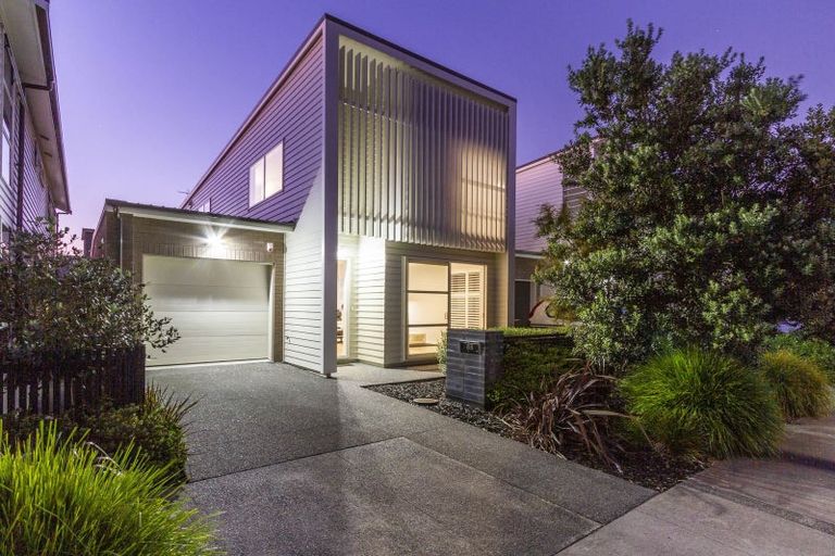 Photo of property in 88 Bomb Point Drive, Hobsonville, Auckland, 0616