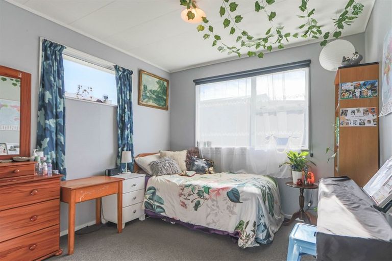 Photo of property in 56 Matai Street, Inglewood, 4330