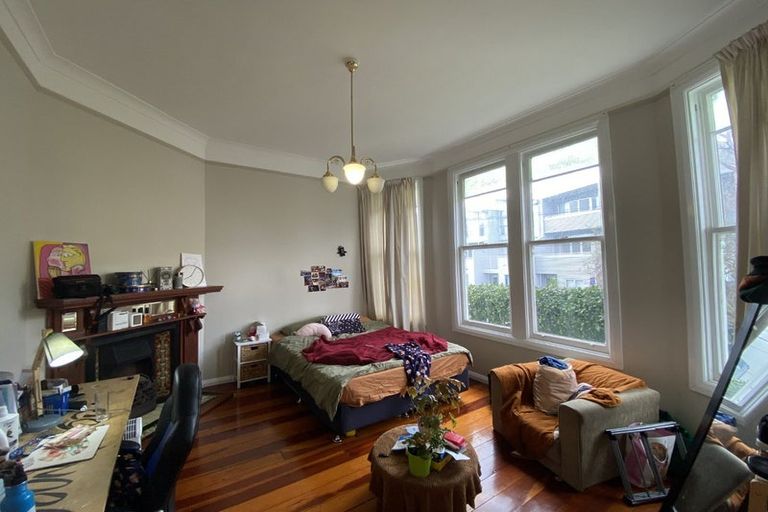 Photo of property in 174 Tasman Street, Mount Cook, Wellington, 6021