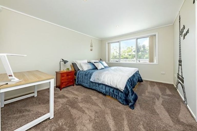 Photo of property in 10 Bothwell Place, Pahurehure, Papakura, 2113