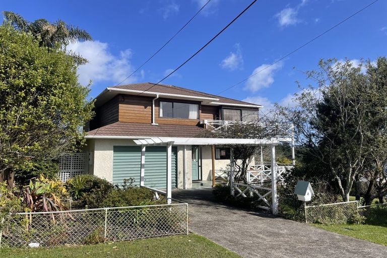 Photo of property in 4 Rae Road, Campbells Bay, Auckland, 0620