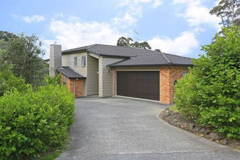 Photo of property in 52 Sapperton Drive, Henderson, Auckland, 0612